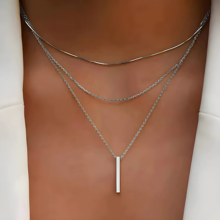 Thaïs – Collier minimaliste à plusieurs niveaux 