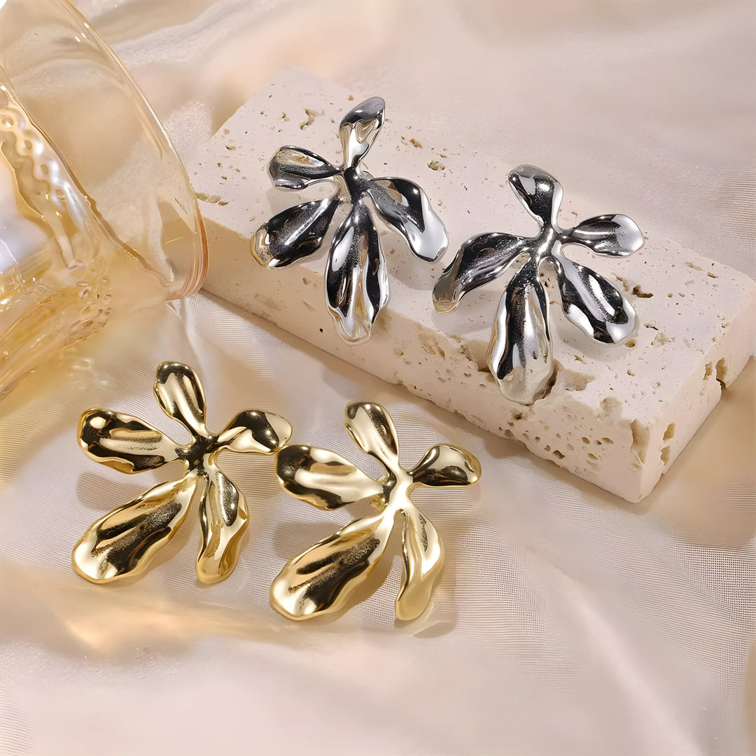 Cyrielle – Boucles d'oreilles sculpturales en forme de fleur