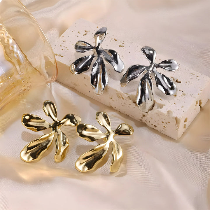 Cyrielle – Boucles d'oreilles sculpturales en forme de fleur