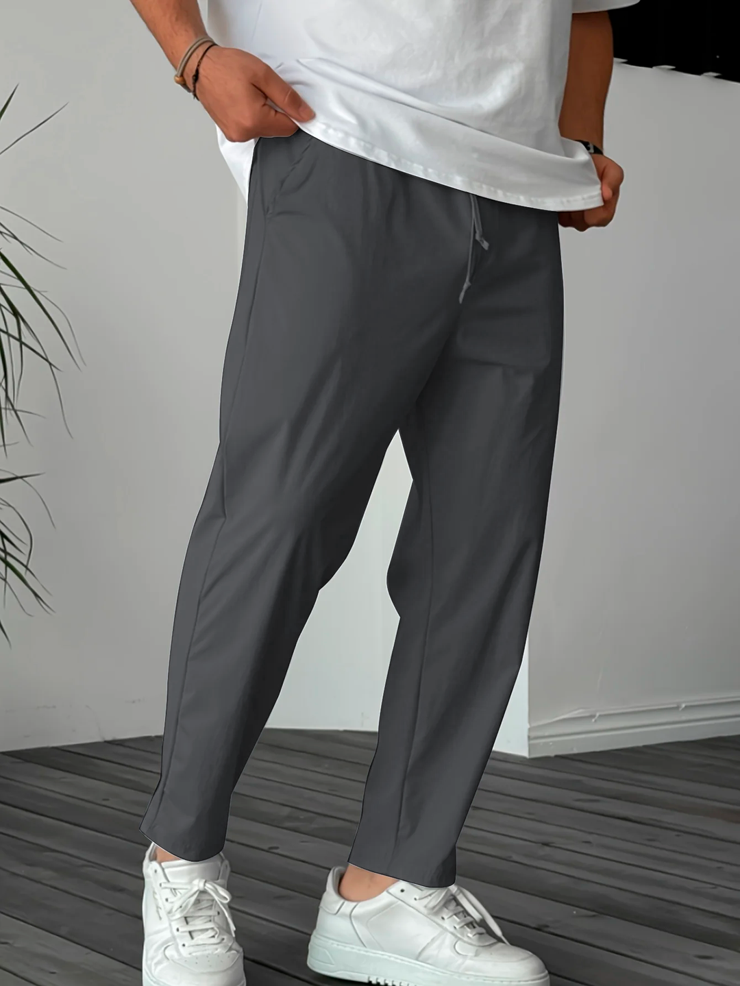 Essential tapered pants with drawstring