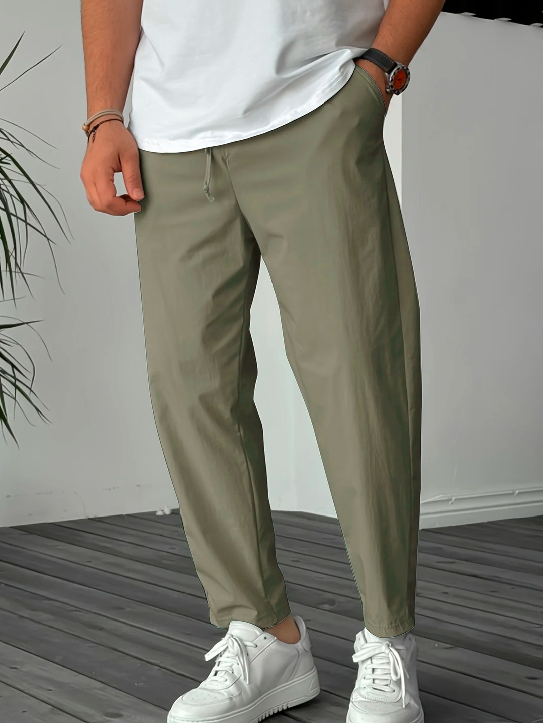 Essential tapered pants with drawstring