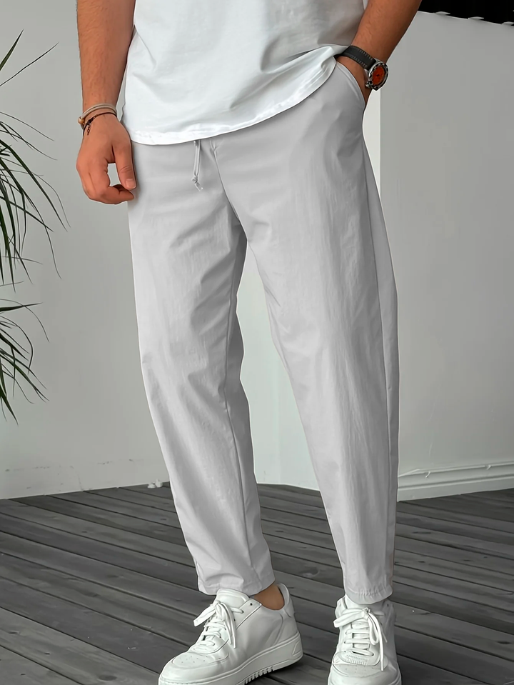 Essential tapered pants with drawstring