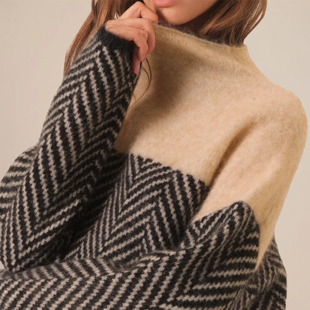 Gabriela | Soft Sweater with Collar