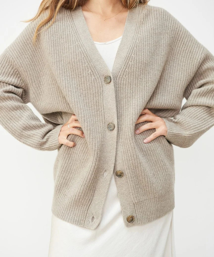 Lia | Elegant Cardigan with Buttons
