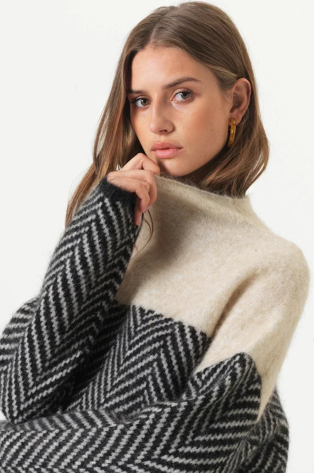 Gabriela | Soft Sweater with Collar
